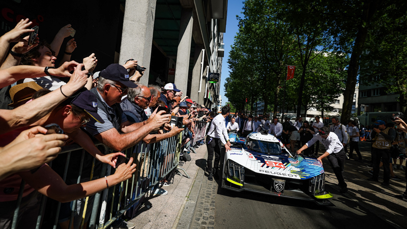 Πρώτοι γύροι στο Le Mans για την ομάδα Peugeot Total Energies!